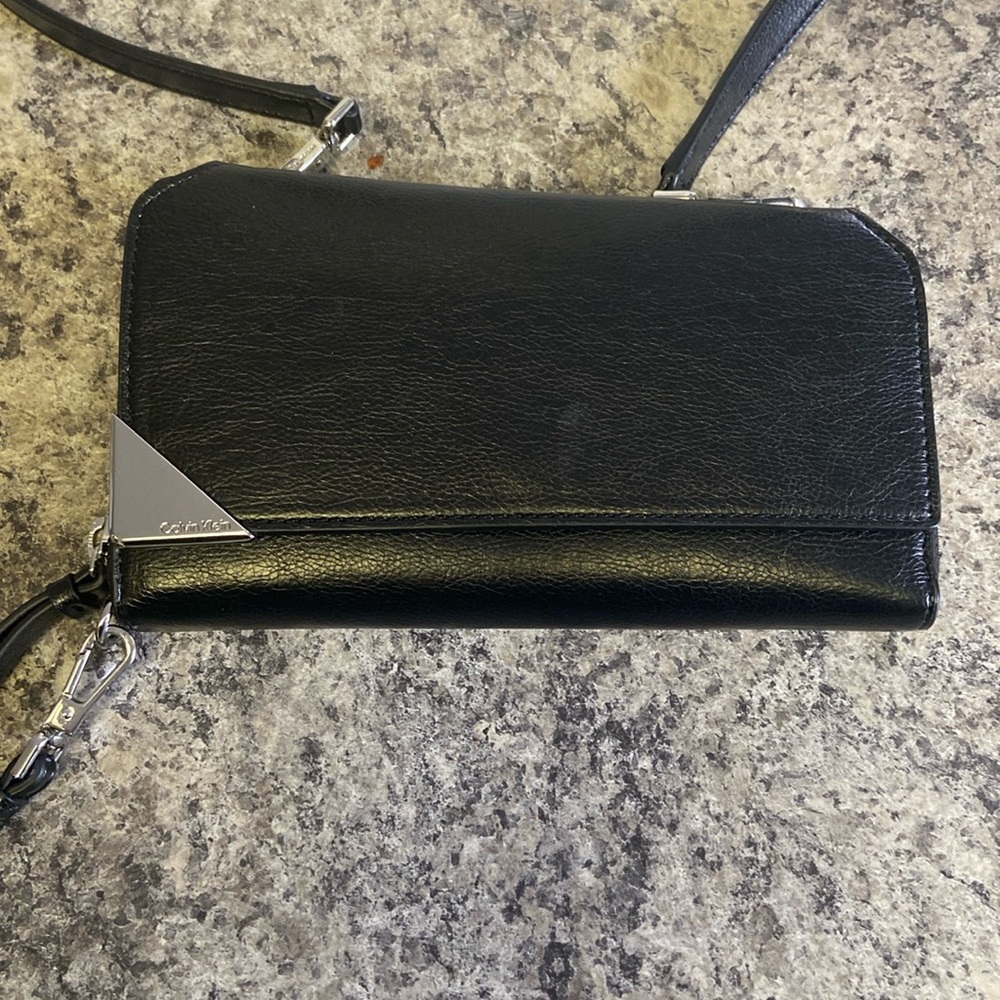 Calvin Klein Black Leather Crossbody 🖤